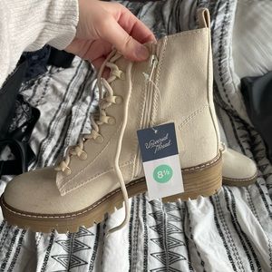 NWT Universal Thread Tan Boots